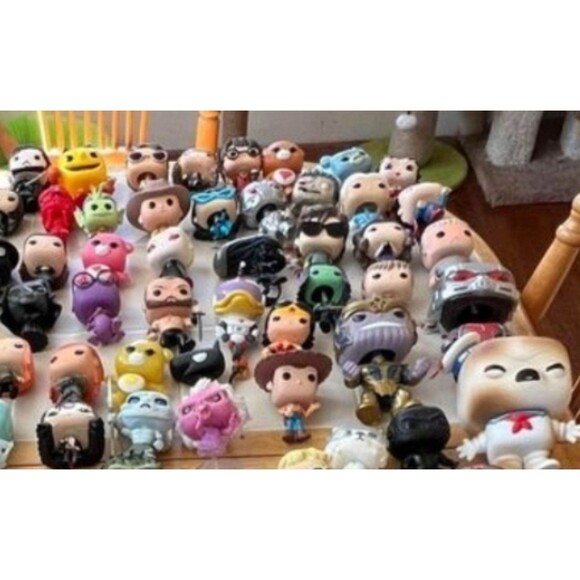 Funko pop lot dont have boxes read description 1 - Picture 2 of 3